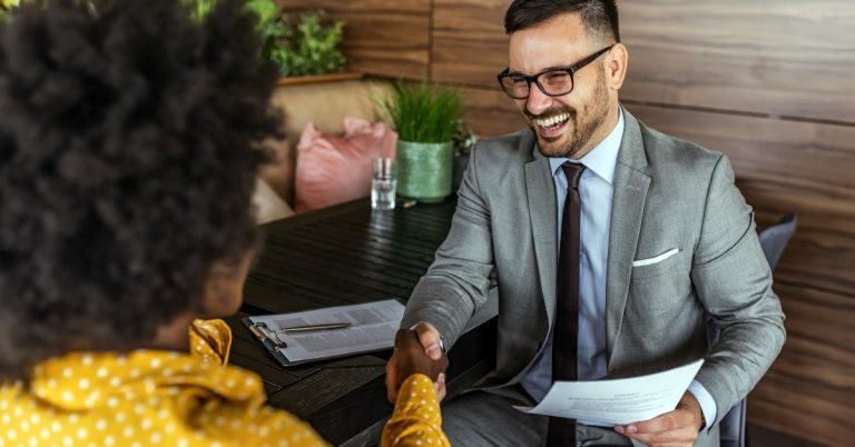 Premiação de funcionários: 8 formas de valorizar um colaborador