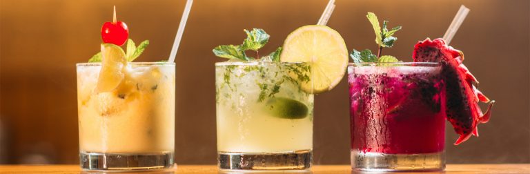 Cuidados para ter ao oferecer bebida de presente para funcionários