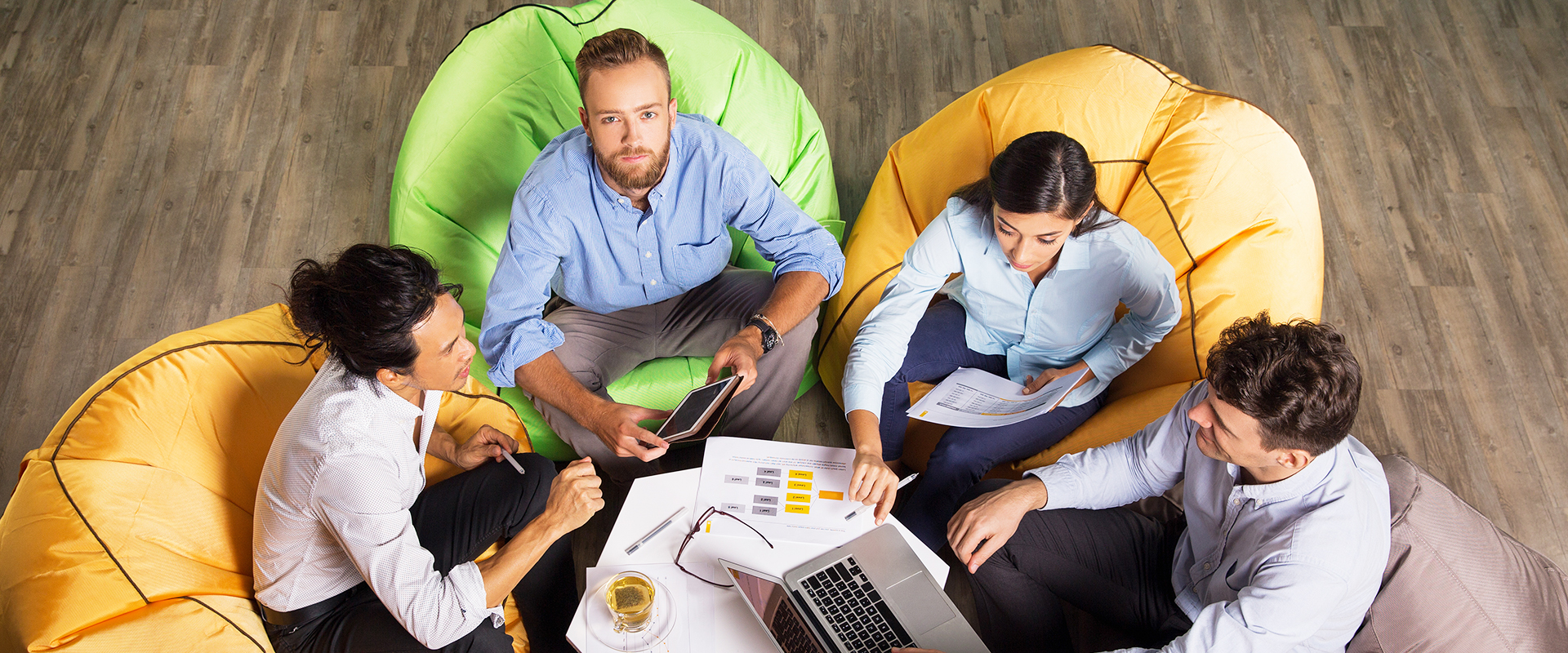 O que diz a NR 24 sobre as condições sanitárias e de conforto no local de trabalho?