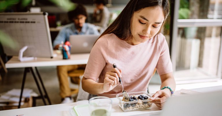 Alimentação saudável no trabalho: por que é preciso se preocupar?