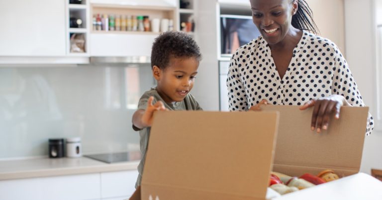 Saiba como a cesta básica econômica pode ajudar sua empresa na crise!