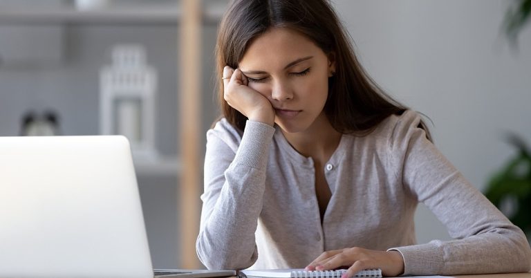 Síndrome de Boreout: o que é e como lidar com o tédio no trabalho?