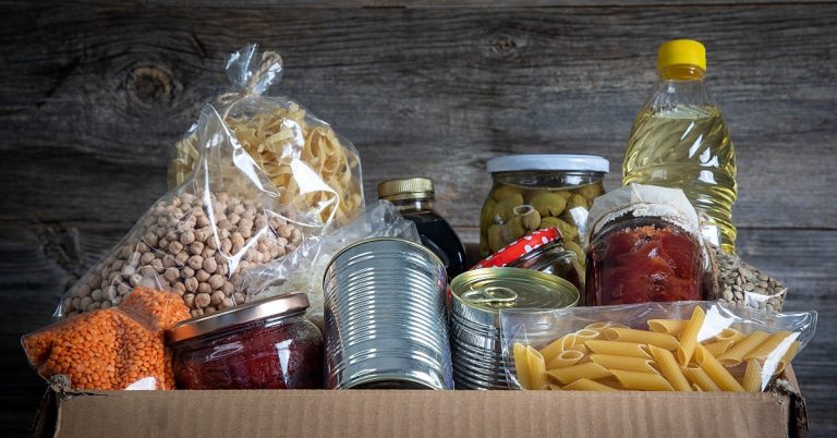 Cesta básica em casa: quais os benefícios do serviço para os funcionários?