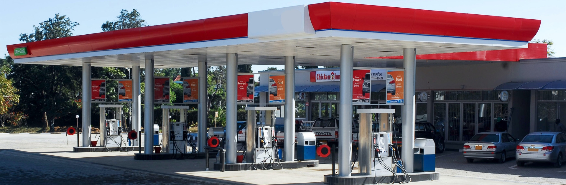 Como contratar funcionários para meu posto de gasolina?